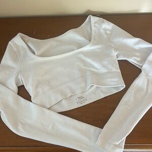 Women White Crop Top,long sleeve , Size Small!